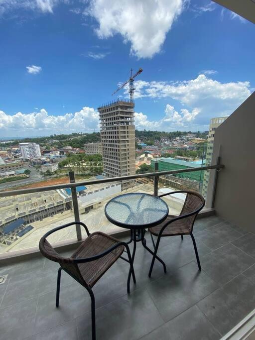 Nagoya Thamrin Apartment High Floor With View Dış mekan fotoğraf